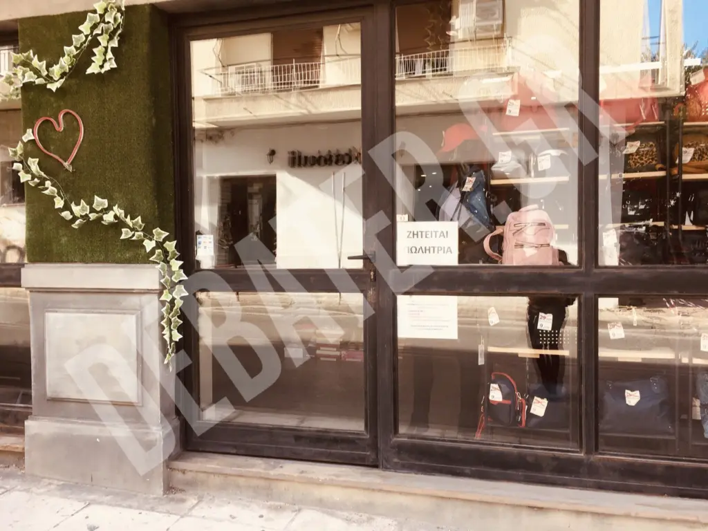 Αποκλειστικό DEBATER – Ο καταστηματάρχης στον Βύρωνα είχε παρενοχλήσει κι άλλη κοπέλα