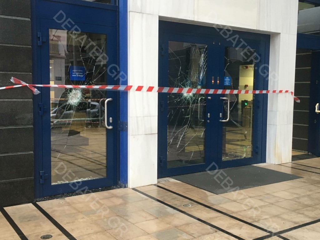 Τα έκαναν “γυαλιά-καρφιά” σε γραφεία εταιρειών στη Μιχαλακοπούλου (pics&vid)