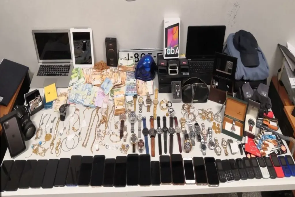 Πιάστηκε στη “φάκα” συμμορία που είχε ξαφρίσει δεκάδες σπίτια – Έφτιαχναν εικονικές επιχειρήσεις για να δικαιολογήσουν έξοδα