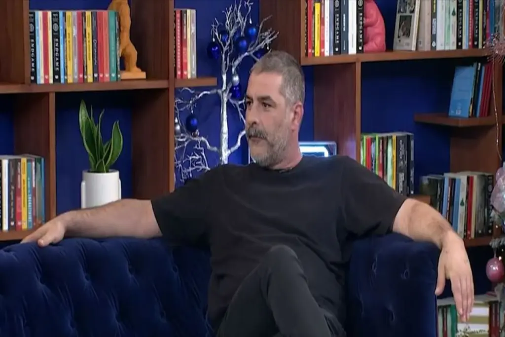 Ο Βασίλης Μπισμπίκης μιλά πρώτη φορά για τη Δέσποινα Βανδή – “Είναι αμοιβαίο… Παίρνω πολλή αγάπη”
