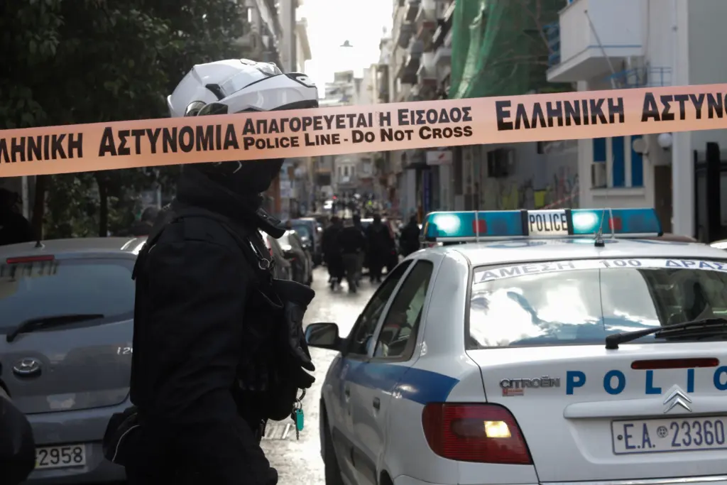 Τηλεφώνημα για βόμβα σε τράπεζα στη Νέα Χαλκηδόνα