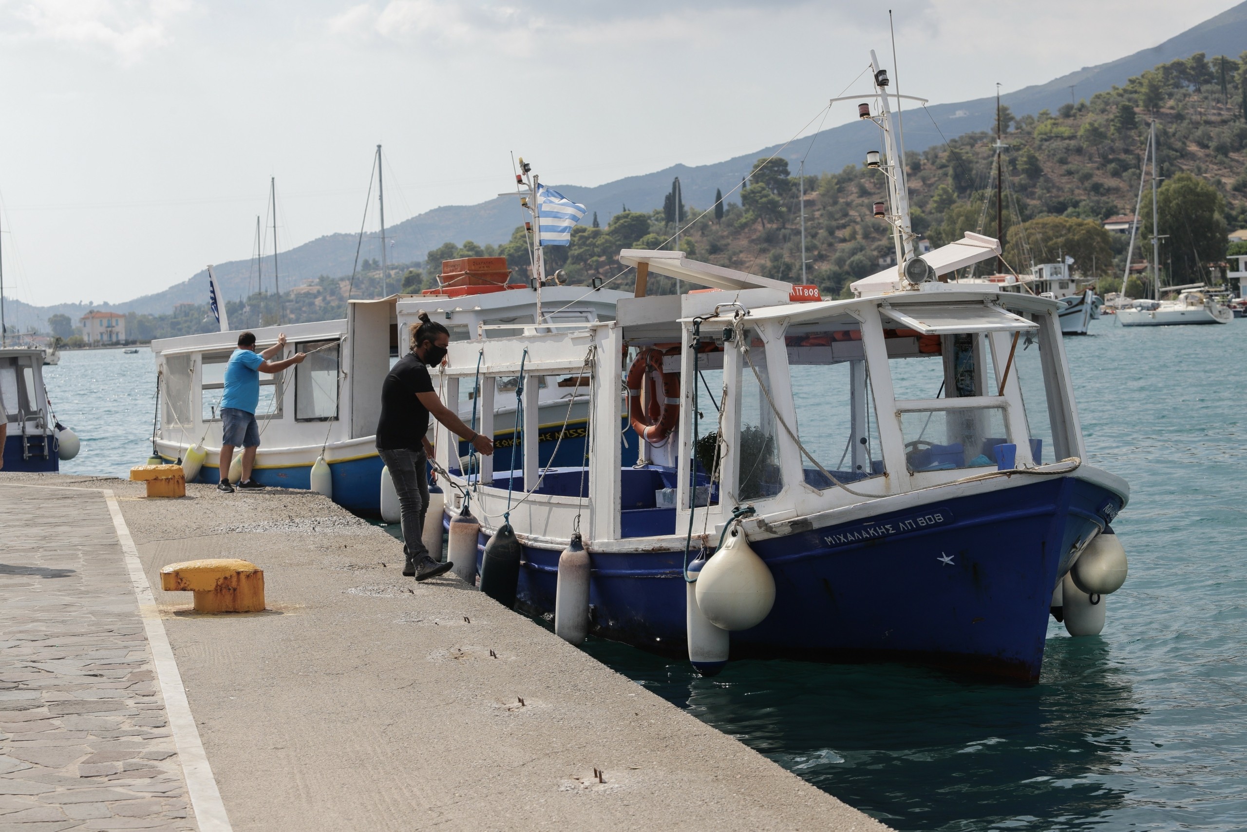 Συνελήφθη μεθυσμένος κυβερνήτης λάντζας στον Πόρο