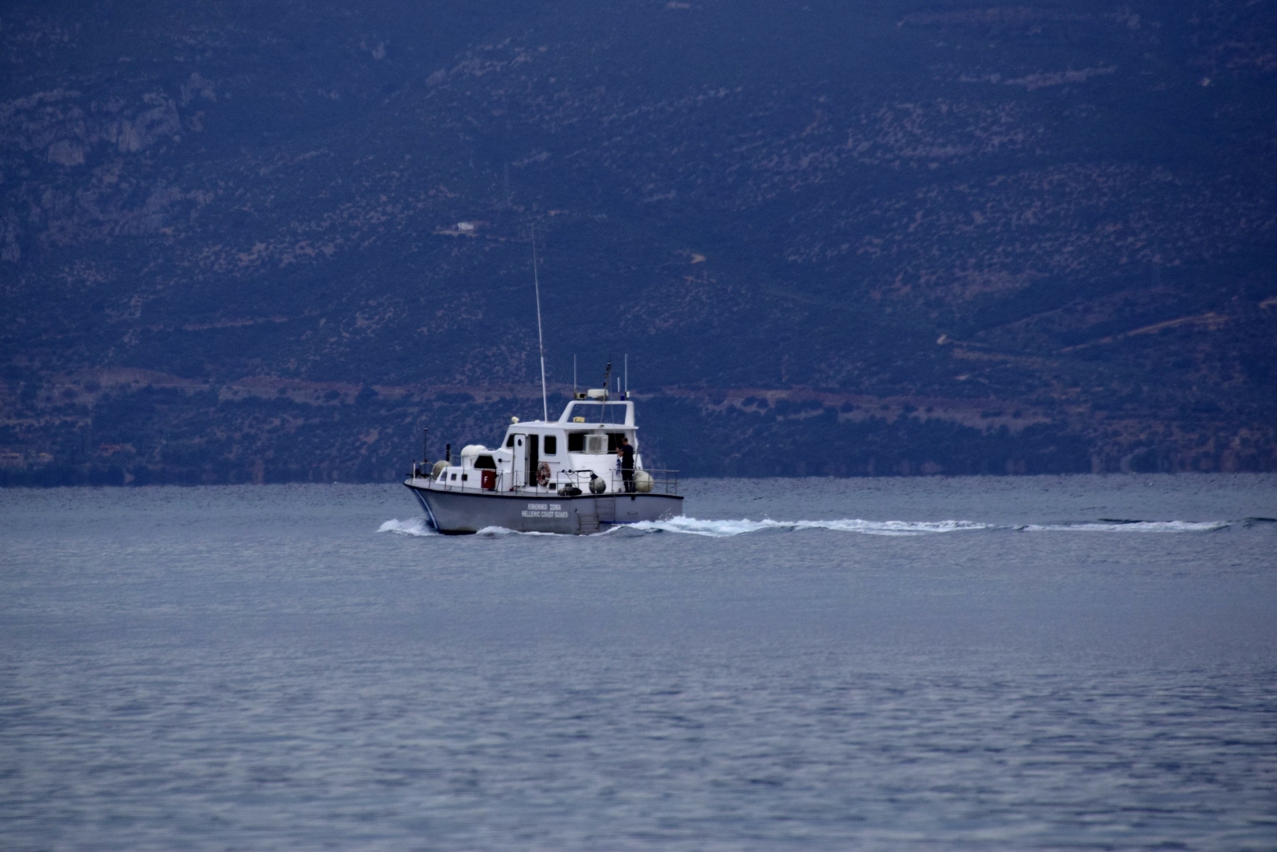 Νέα τραγωδία στο Αιγαίο – Ένας νεκρός μετά τη βύθιση σκάφους με μετανάστες στη Φολέγανδρο