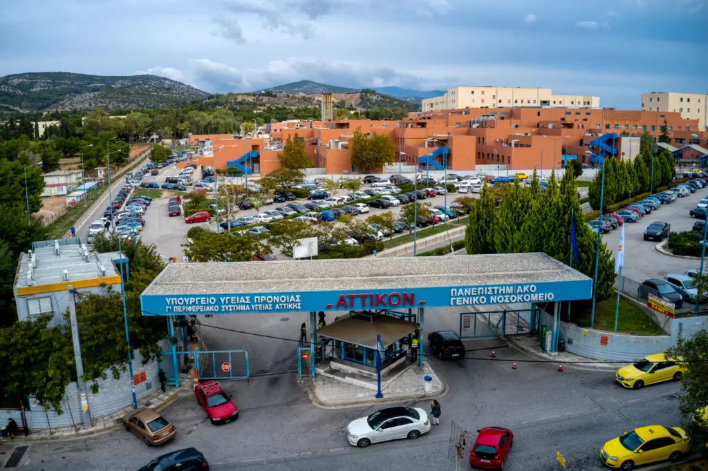 Εφιαλτική εφημερία στο Αττικό νοσοκομείο με ρεκόρ περιστατικών κορονοϊού