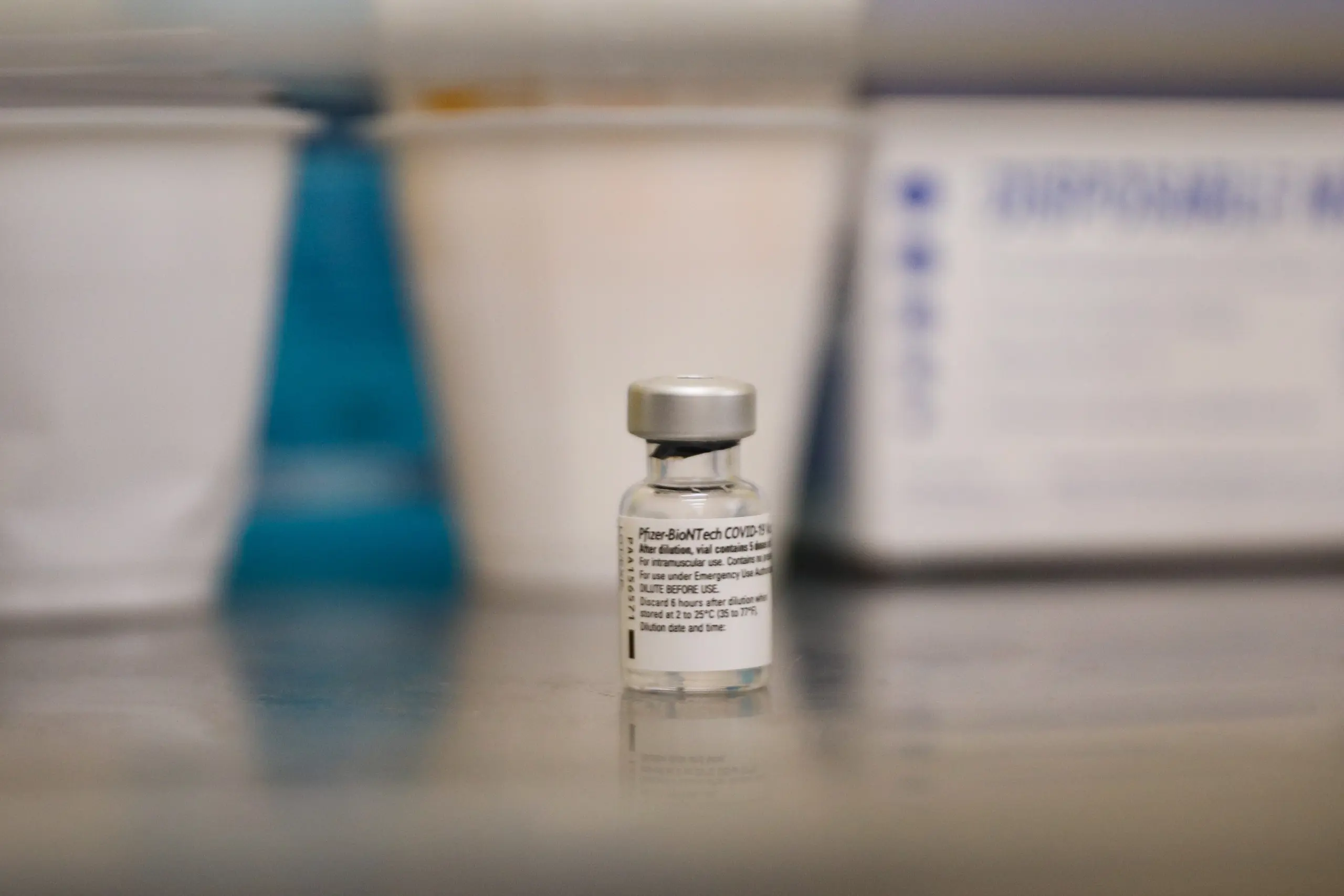 Η τρίτη δόση αδρανοποιεί τη μετάλλαξη Όμικρον –  Τι δείχνουν τα αποτελέσματα ερευνών της Pfizer (vid)