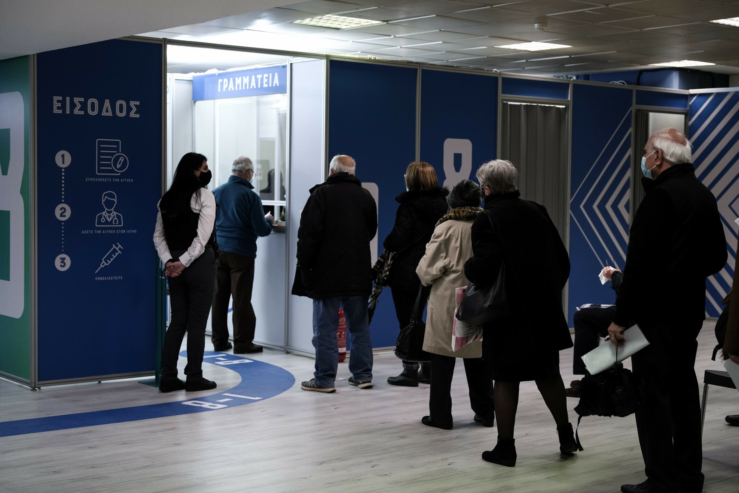 Ανοίγει ΜΕΓΑ εμβολιαστικό κέντρο στη Γλυφάδα – Απελευθερώνονται επιπλέον 110.000 ραντεβού α’ και γ’ δόσης