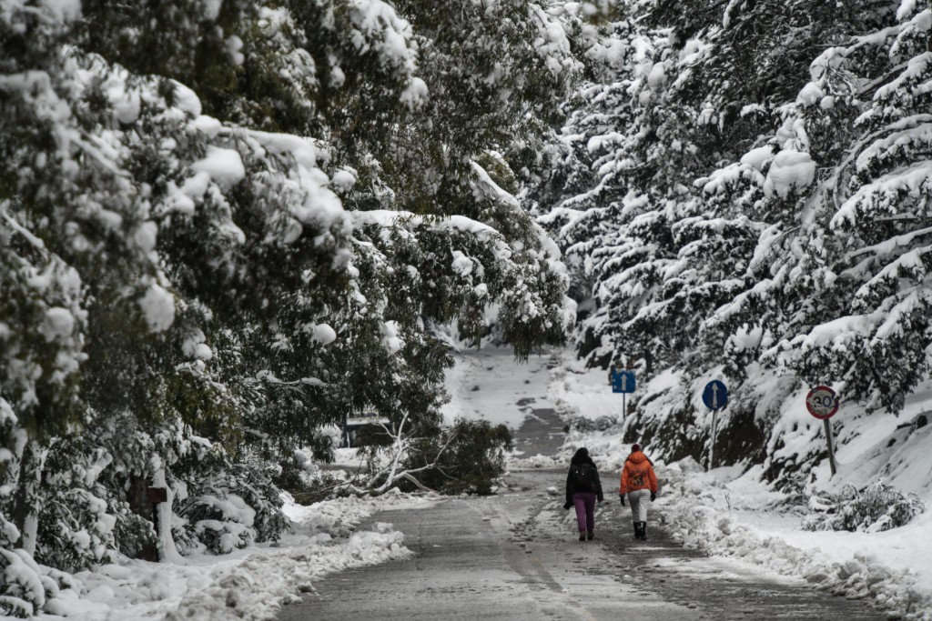Χειμωνιάτικο το σκηνικό του καιρού με παγετό, ανέμους και συννεφιά την Τρίτη