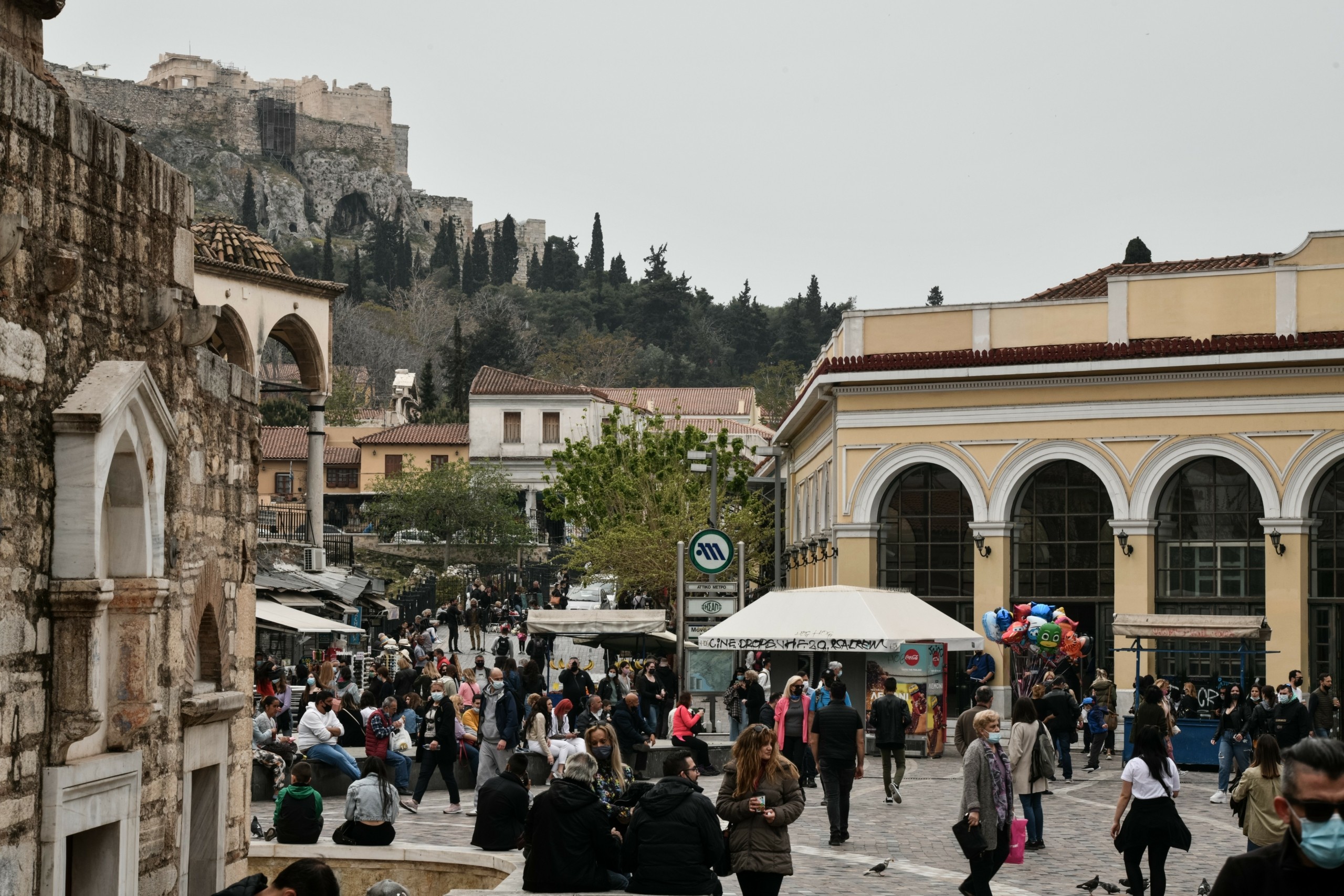Συννεφιά και τοπικές βροχές σε όλη τη χώρα την Τετάρτη