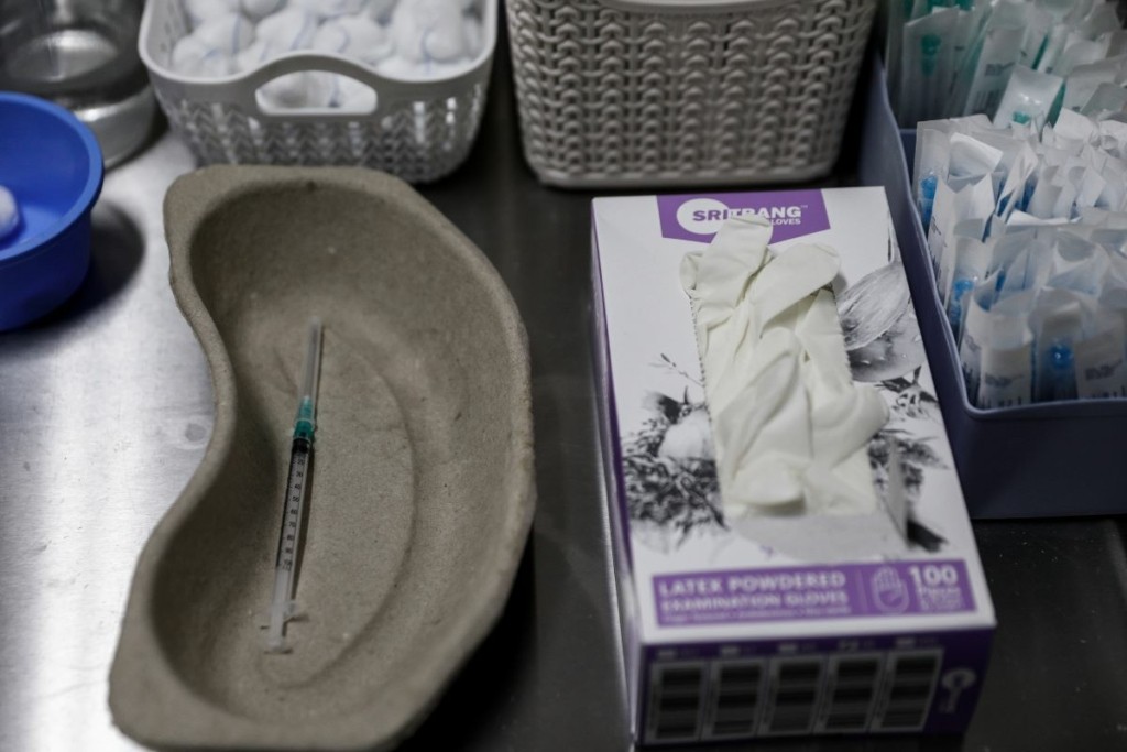 Πούλησαν “παραμύθι” σε γυναίκα στη Ναυπακτία – Της πήραν 9.000 ευρώ επειδή… εμβολιάστηκε!