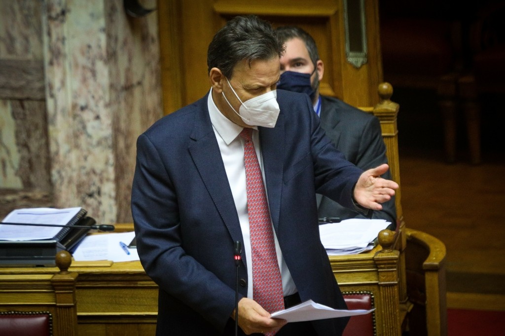 “Περιορισμοί δεν σημαίνει lockdown” ξεκαθαρίζει ο Σκυλακάκης – Έρχεται μόνιμη παρέμβαση για την ενέργεια