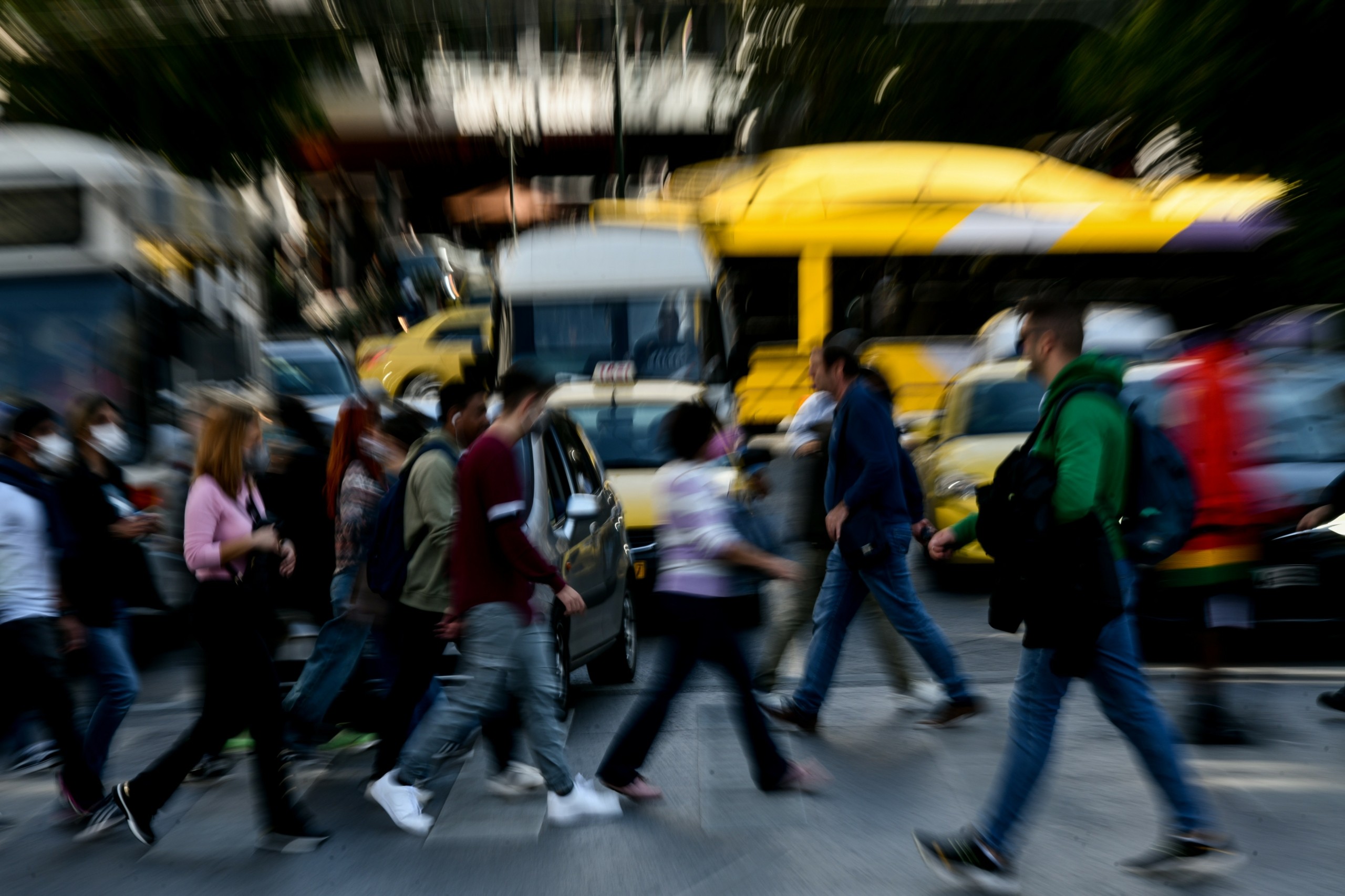 Είσοδο σε κέντρα διασκέδασης μόνο με 3η δόση προτείνει ο Τζανάκης – Πιθανή μια νέα “υπερμετάλλαξη”