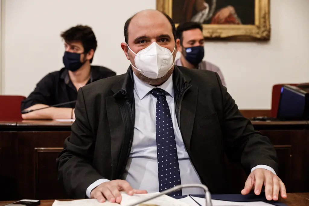 Τροχαίο ατύχημα για τον υφυπουργό Τριαντόπουλο