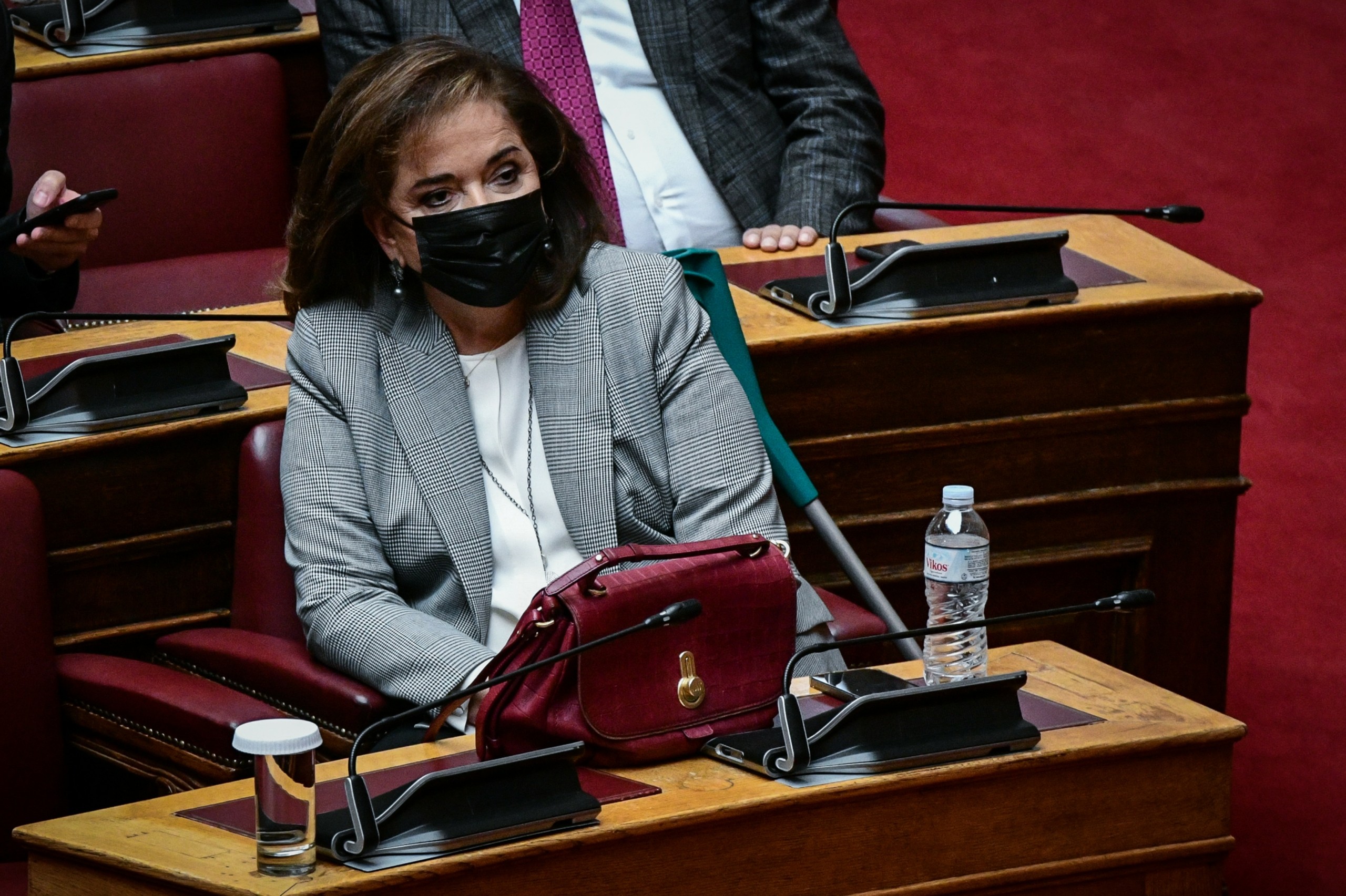 Η Ντόρα Μπακογιάννη για τη “μάχη” με τον καρκίνο – “‘Ηταν κατραπακιά, είμαι καλά και κάνω θεραπείες”