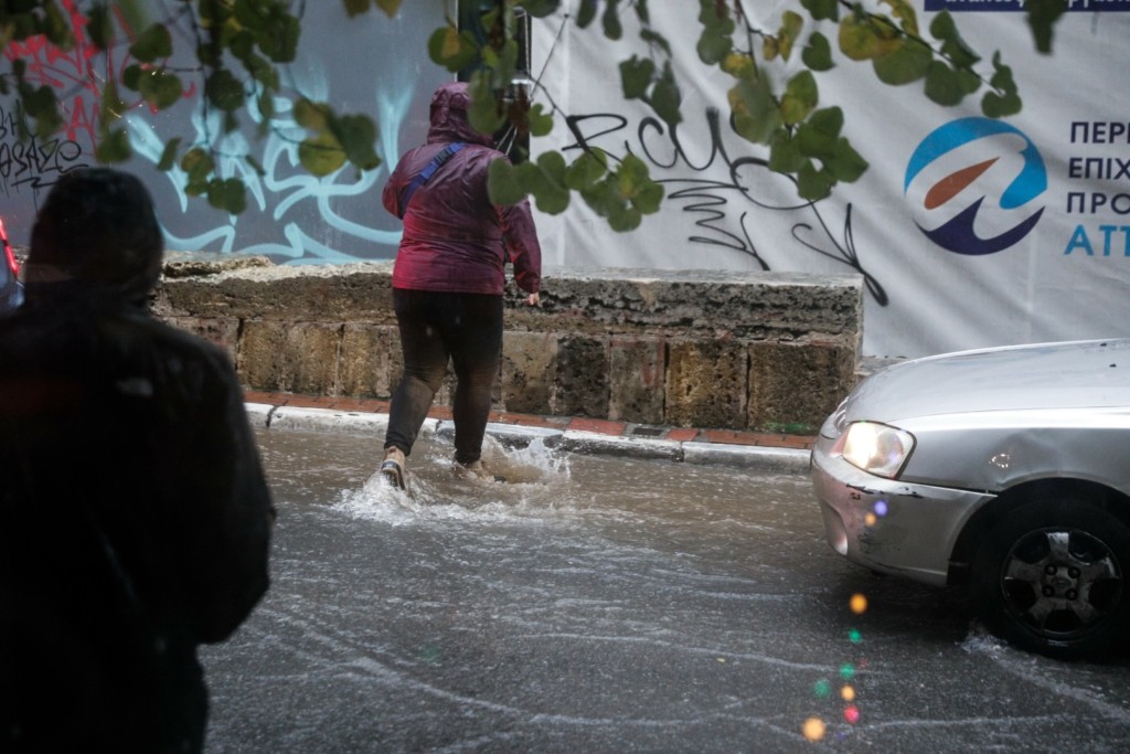 Έρχεται σοβαρή επιδείνωση του καιρού – Για “καταιγίδες απρόβλεπτης έντασης” προειδοποιεί ο Αρναούτογλου