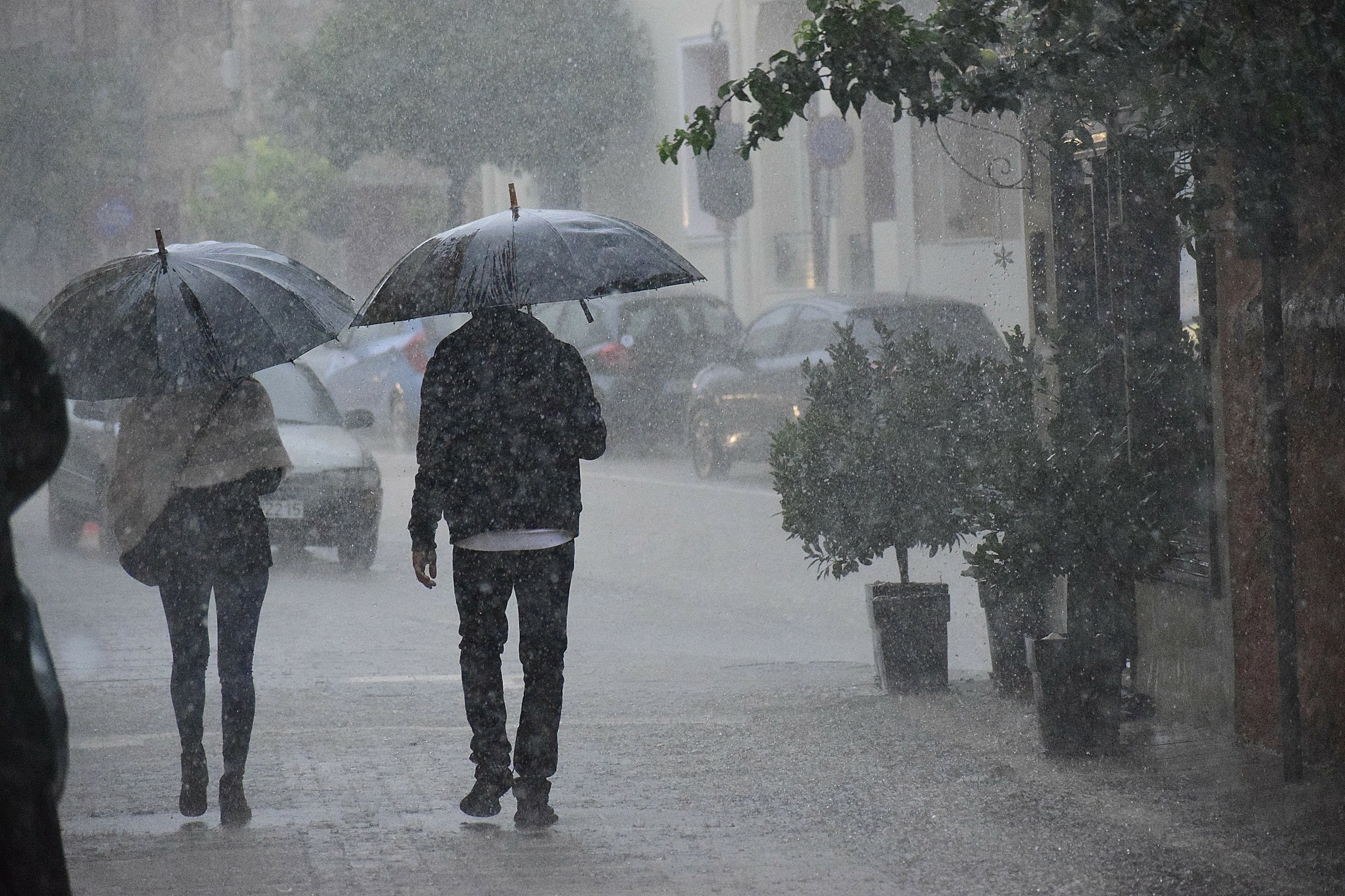 Διαδοχικά κύματα κακοκαιρίας με καταιγίδες, μποφόρ και χιόνια θα σαρώσουν τη χώρα – Πότε θα επηρεαστεί η Αττική