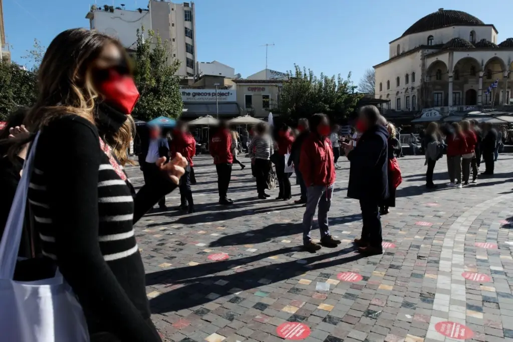 Περισσότερα από 2.000 τα νέα κρούσματα στην Αττική – Η Θεσσαλονίκη σημειώνει πάνω από 1.000 νέες μολύνσεις