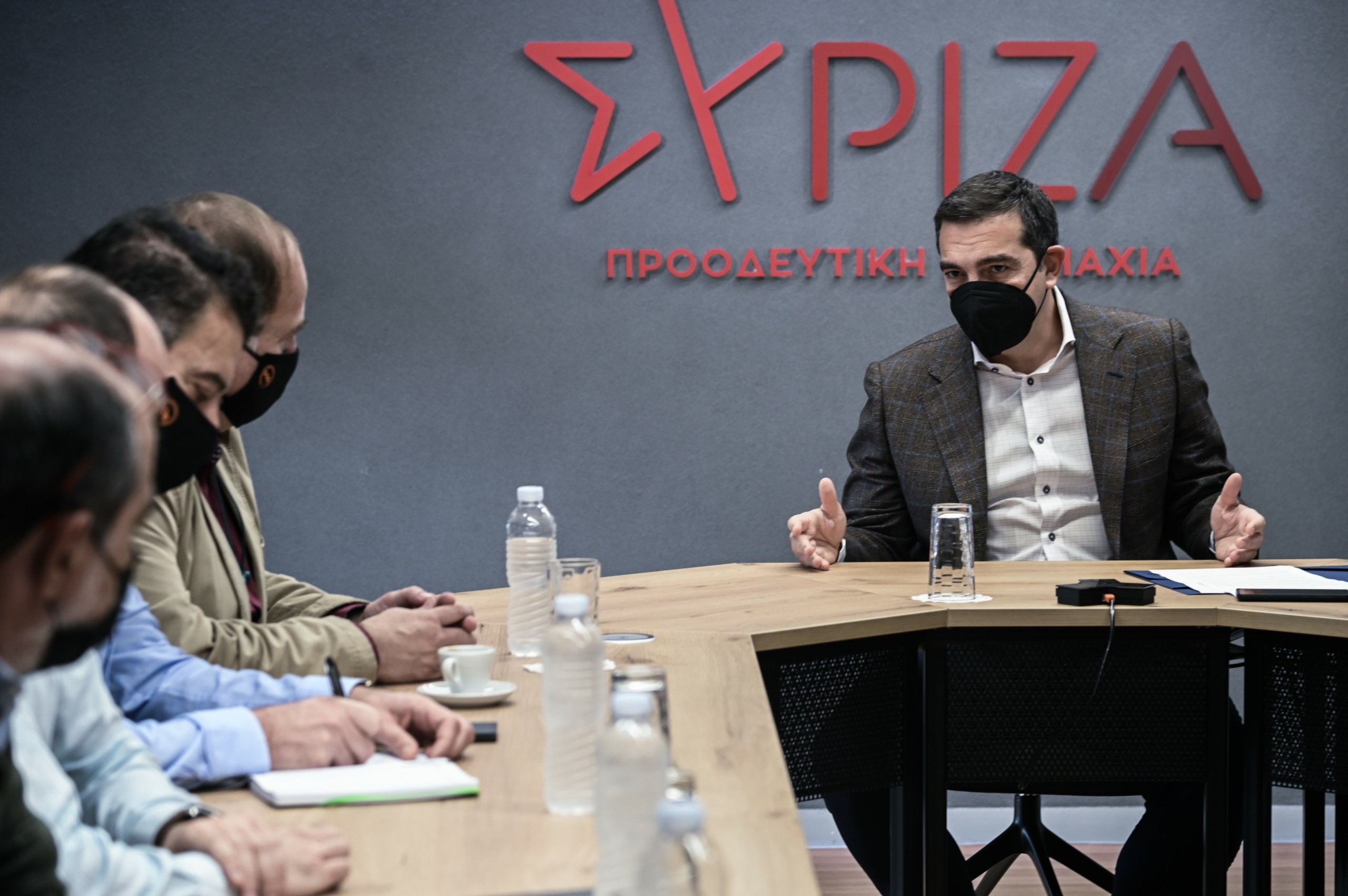 Όλο το παρασκήνιο της απόφασης Τσίπρα για την πρόταση μομφής