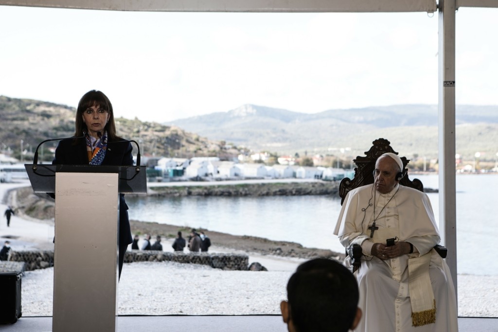 Σακελλαροπούλου για προσφυγικό – “Η Ελλάδα σήκωσε δυσανάλογο βάρος”