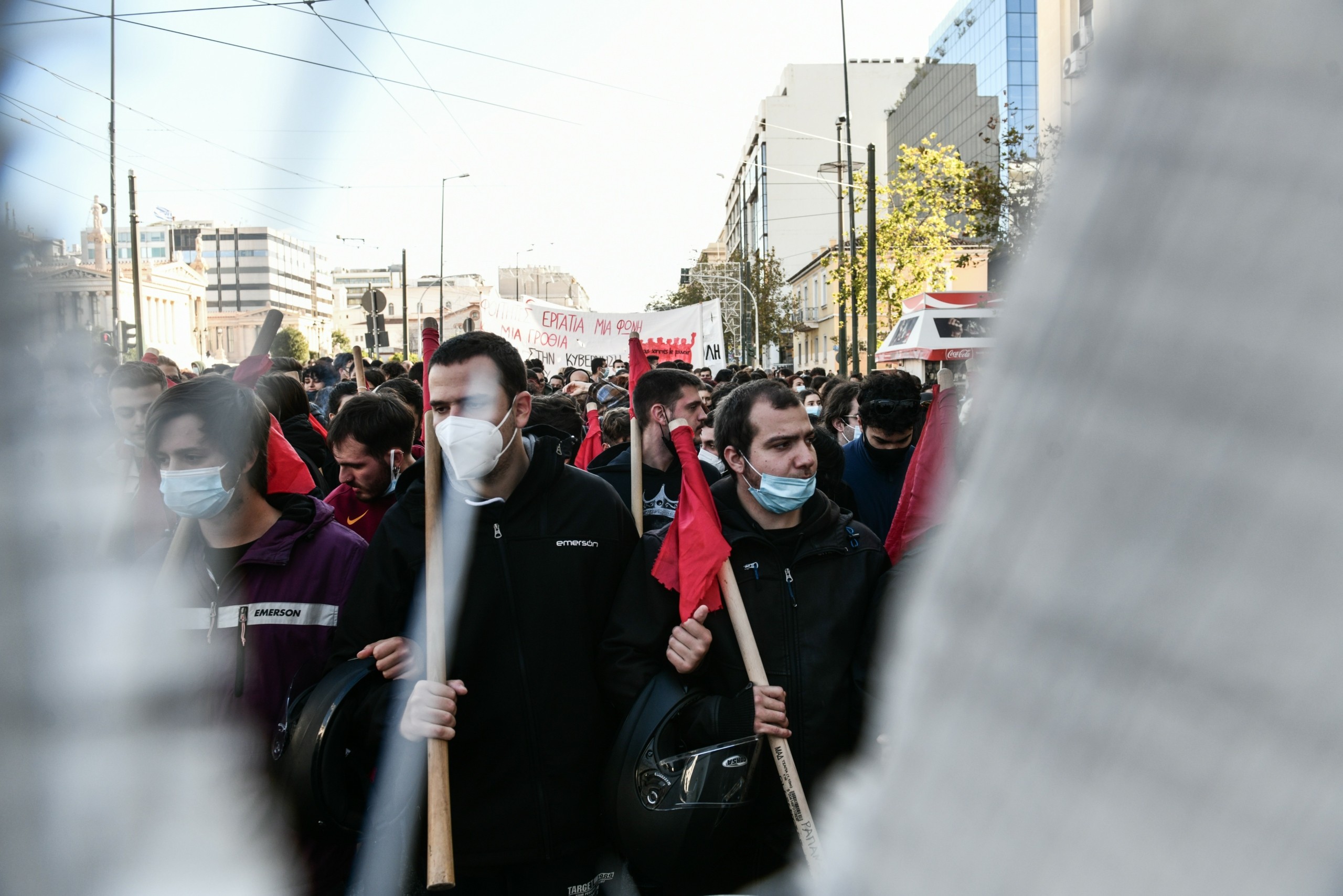 Πορεία μνήμης για τον Γρηγορόπουλο στο κέντρο της Αθήνας – Άνοιξαν οι δρόμοι (vid)