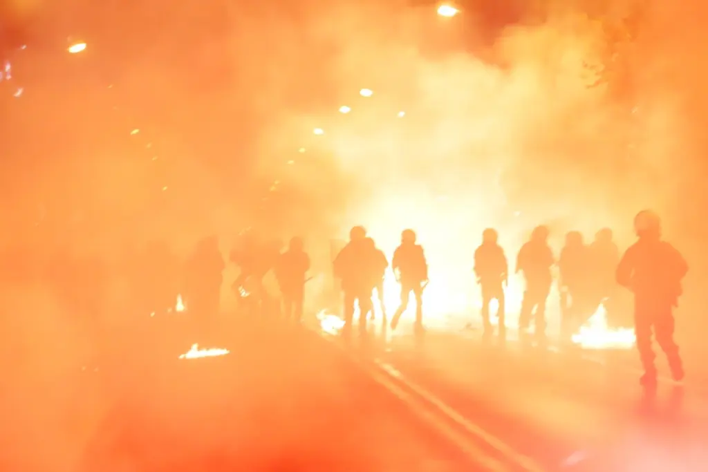 Πάνω από 20 προσαγωγές για τα επεισόδια στη Θεσσαλονίκη – Τέσσερις συλλήψεις για τις εντάσεις στα Εξάρχεια