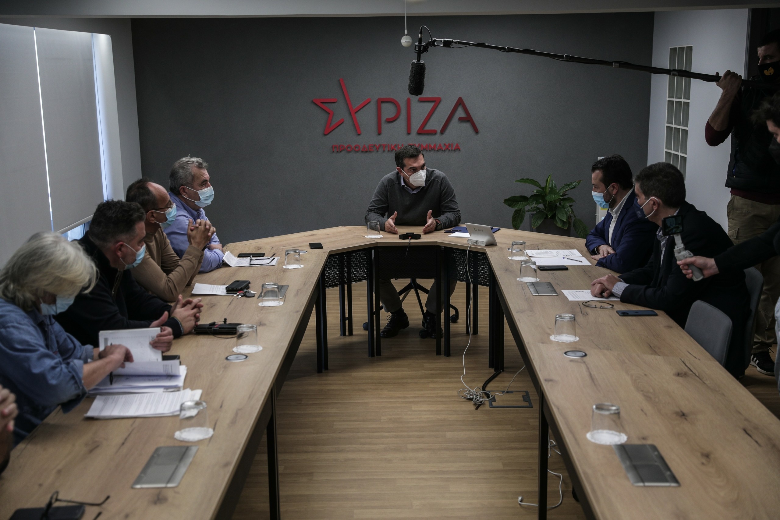 Ο Τσίπρας έθεσε το θέμα του χάους που επικρατεί στα μέσα μαζικής μεταφοράς εν μέσω πανδημίας