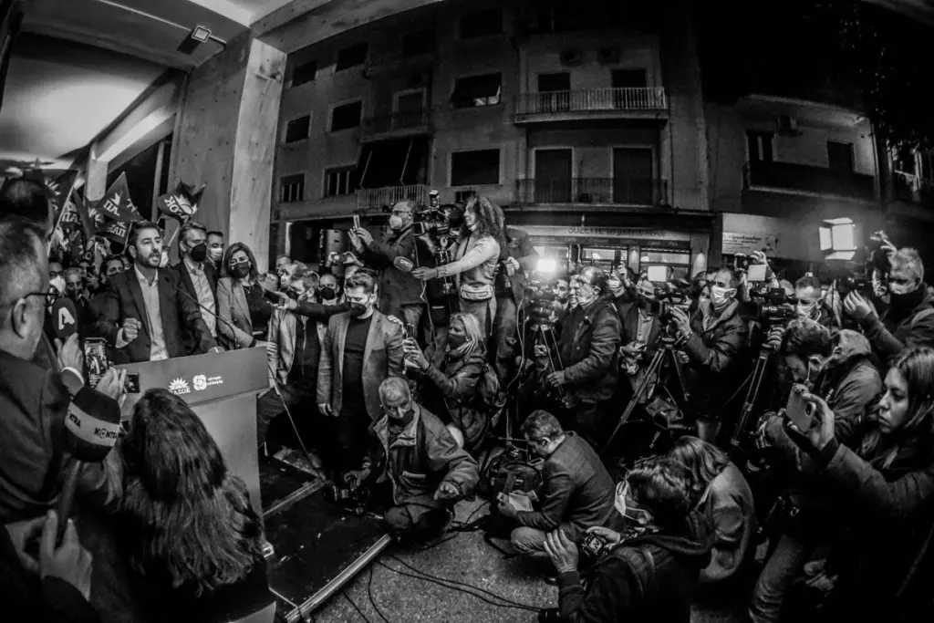 Ο θριαμβευτής του ΚΙΝΑΛ – Νέος πρόεδρος ο Νίκος Ανδρουλάκης με ποσοστό 67,9% – Η επιστροφή του ΠΑΣΟΚ