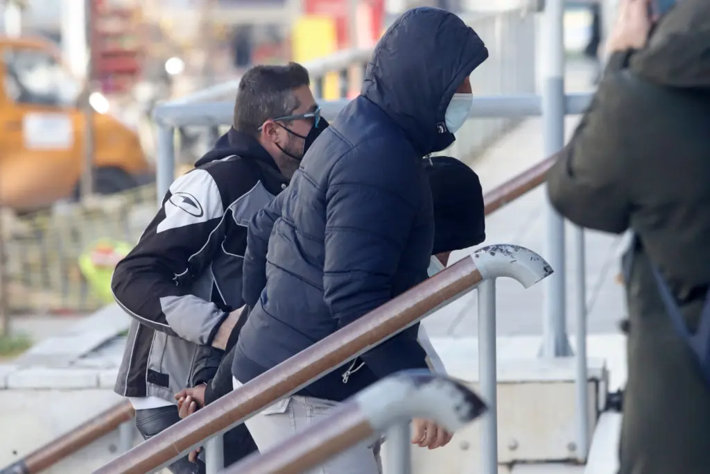 Στη φυλακή ο 56χρονος που σκότωσε την πρώην σύζυγό του στη Θεσσαλονίκη – “Ήμουν τυφλωμένος από ζήλια”