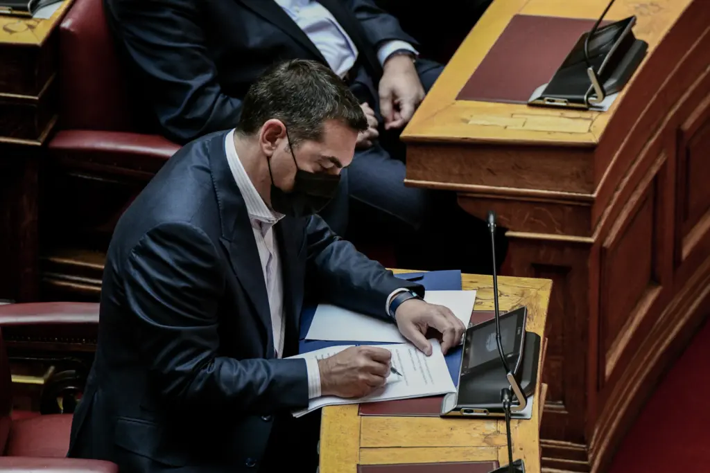 Πότε θα φορέσει γραβάτα ο Τσίπρας – Τι αποκάλυψε στους δημοσιογράφους