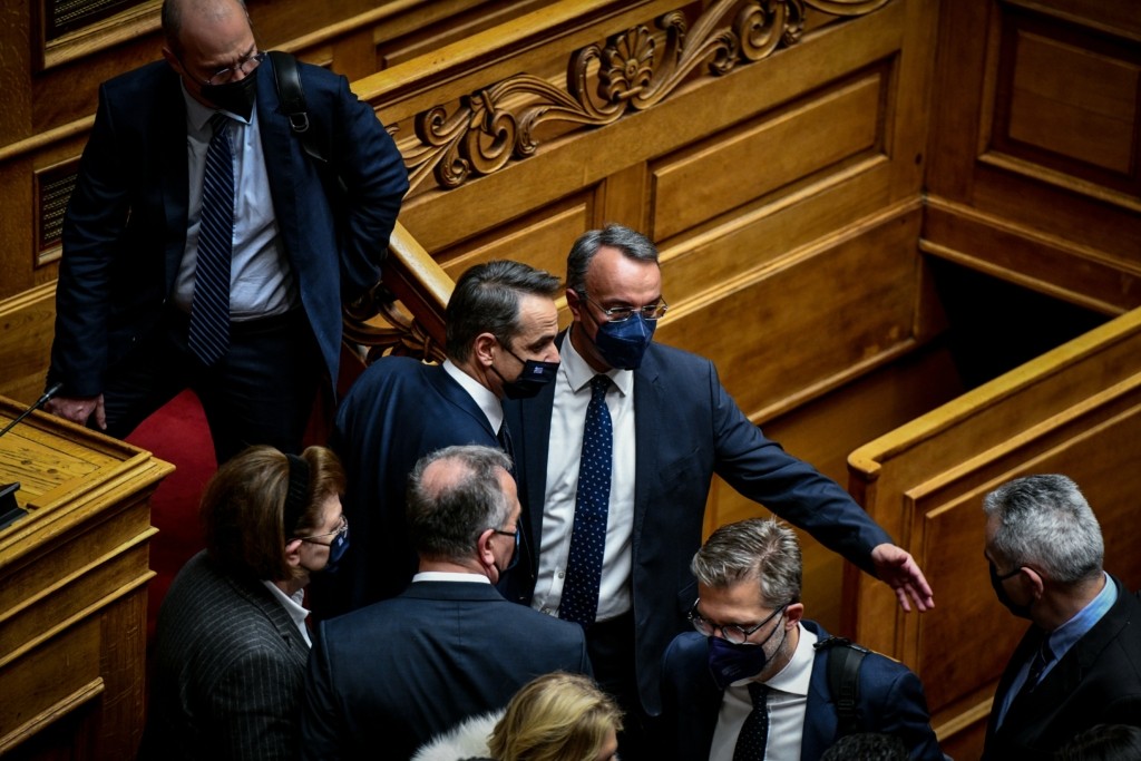 “Πέρασε” με 158 ψήφους υπέρ ο προϋπολογισμός του 2022 από τη Βουλή