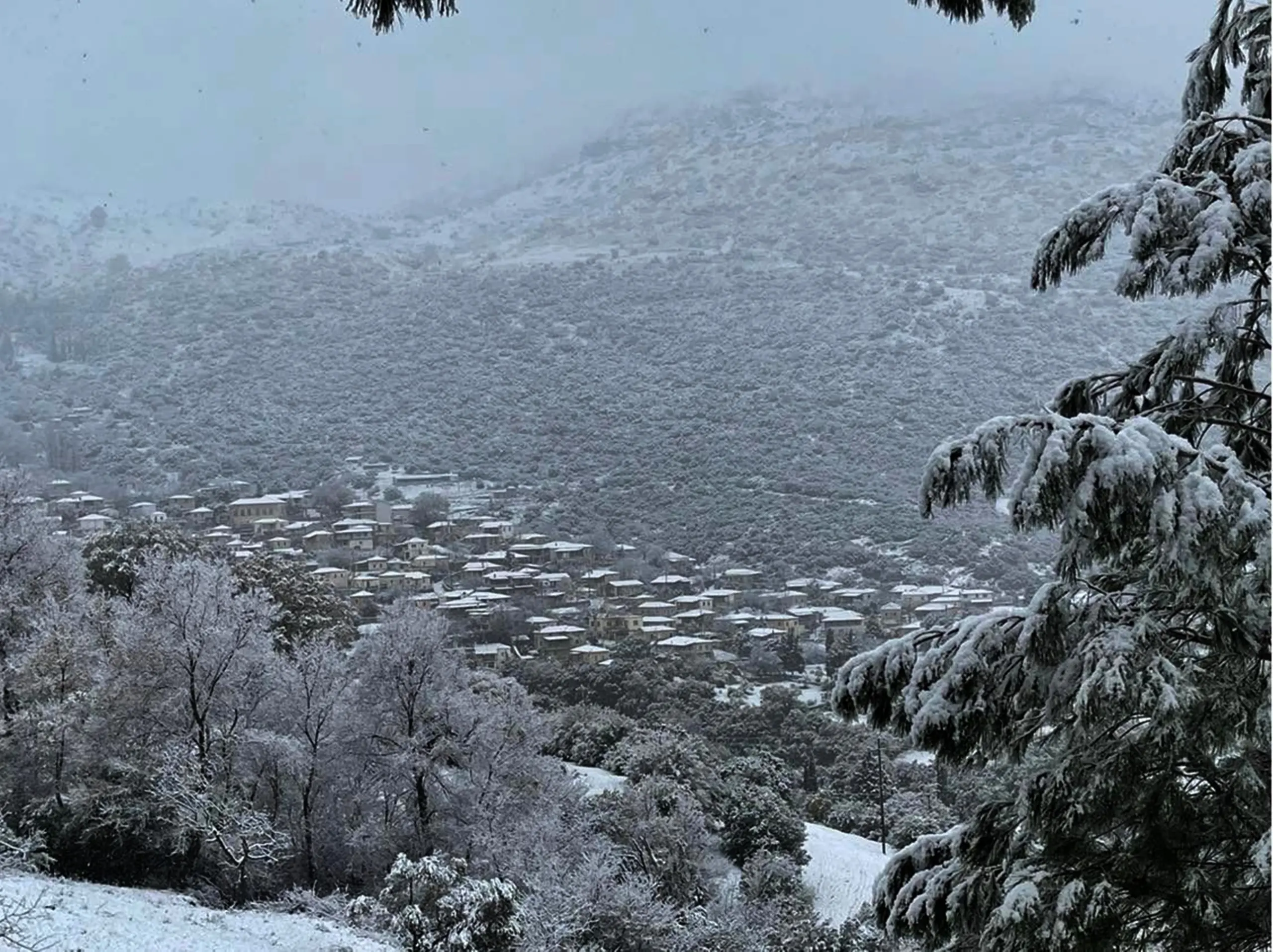 Η πορεία της κακοκαιρίας Κάρμελ – Χιόνια και παγωνιά και την Κυριακή σε όλη τη χώρα (vid)