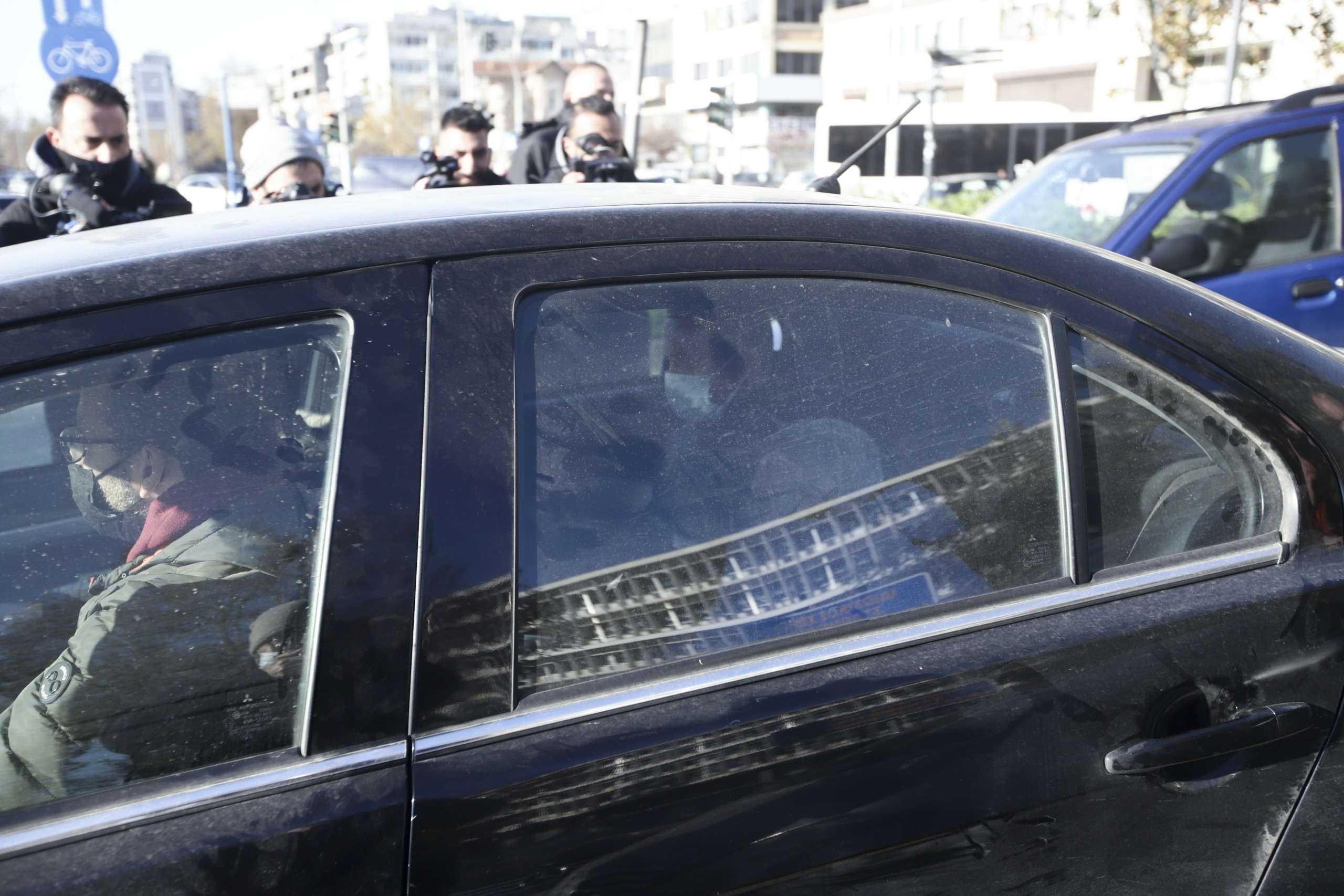 Ελεύθερος με όρους ο Στάθης Παναγιωτόπουλος μετά τη δεύτερη απολογία του (pics&vid)