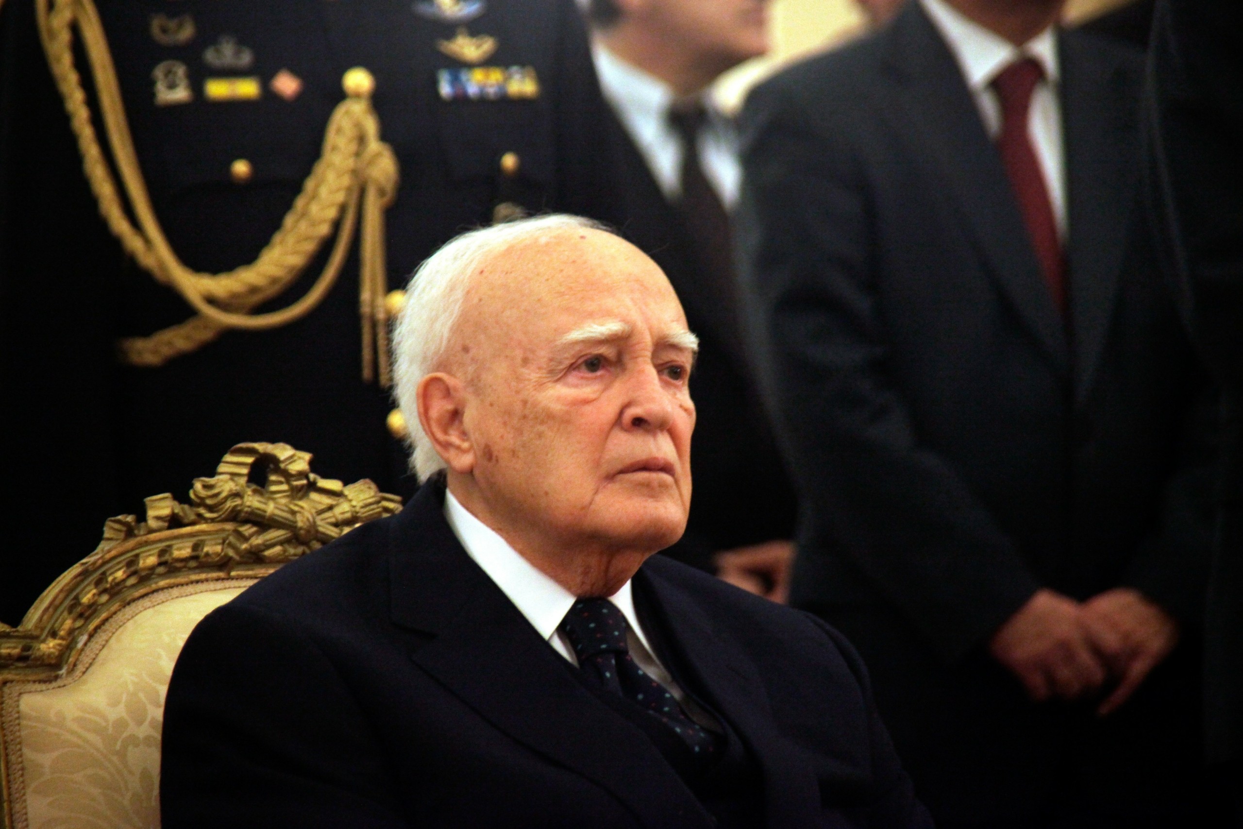 Την Τετάρτη η εξόδιος ακολουθία του Κάρολου Παπούλια στο Παγκράτι – Την Πέμπτη στα Ιωάννινα η κηδεία