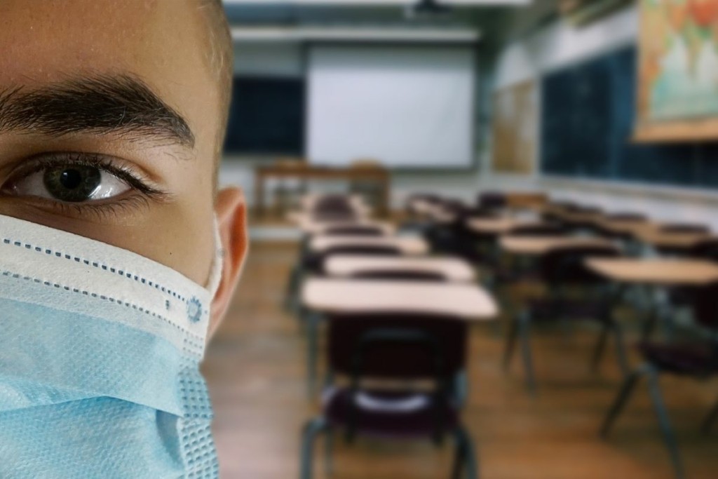 Ρεκόρ κρουσμάτων και στη Βρετανία – Περισσότερες από 128.000 νέες μολύνσεις καταγράφηκαν τις τελευταίες 24 ώρες