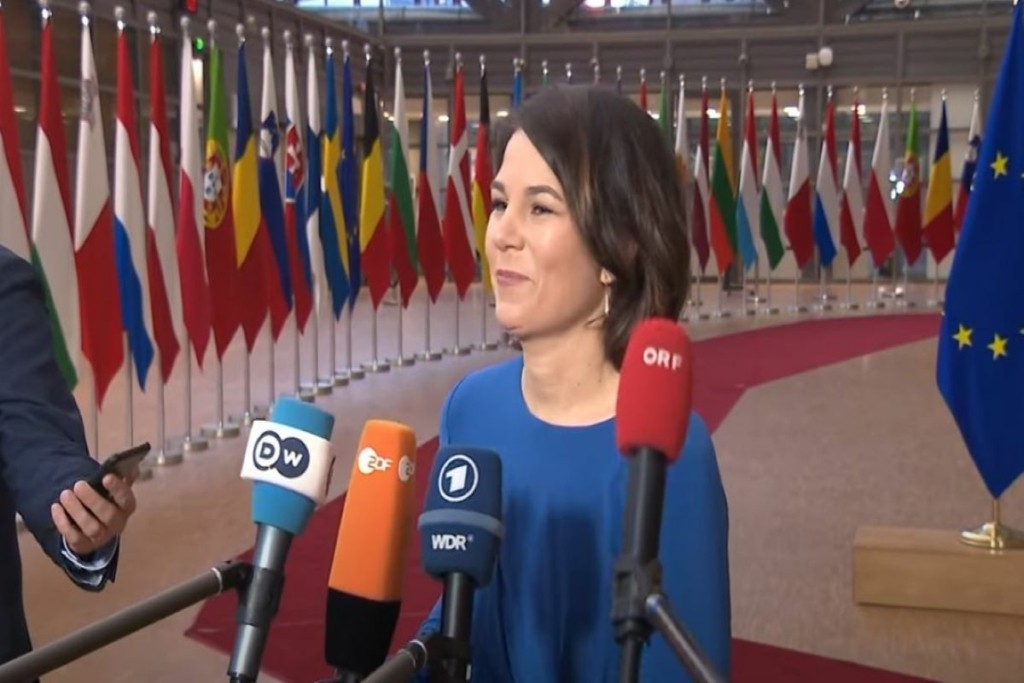 “Φωτιές” άναψε η υπουργός Εξωτερικών της Γερμανίας – Μια δήλωσε έφερε αύξηση στο φυσικό αέριο κατά 10%