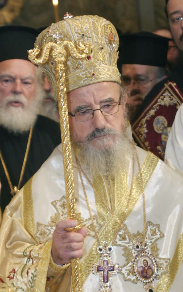 Καταγγελία ΠΟΕΔΗΝ για τη διασωλήνωση του Μητροπολίτη Κοσμά ενώ υπάρχουν εμβολιασμένοι και μικρότεροι ασθενείς