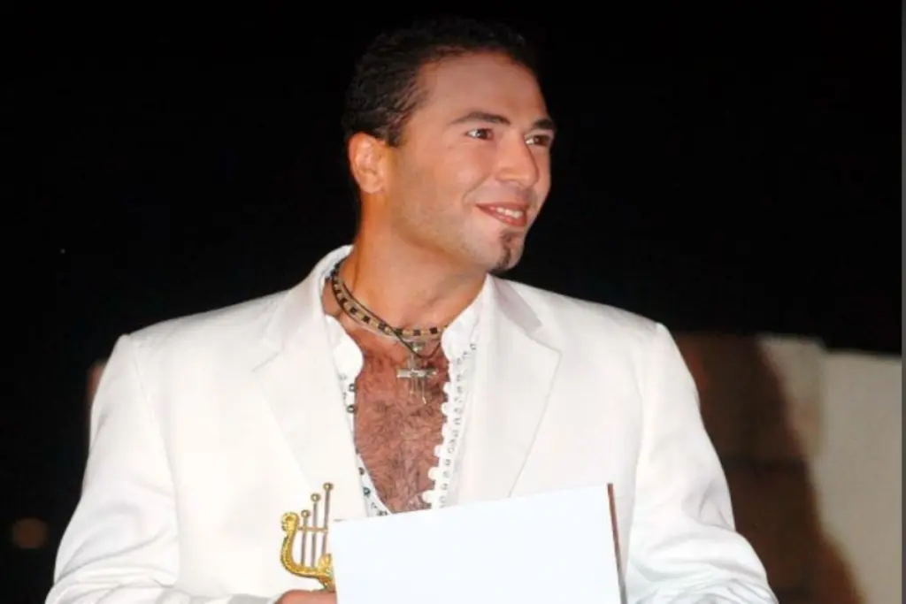 Όταν ο Βαλάντης του Survivor είχε μακριά μαλλιά και δεκάδες δακτυλίδια στα χέρια (vids)