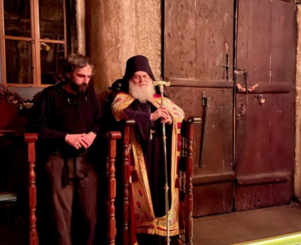 Μετά την αποχώρηση από τον “Ρινόκερο” ο Άρης Σερβετάλης πήγε στο Άγιο Όρος (pics)