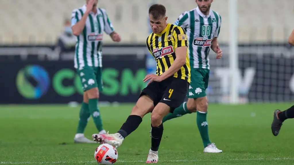 Ζωντανή για τον τίτλο η ΑΕΚ – Επικράτησε 1-0 του Παναθηναϊκού και πήρε το αθηναϊκό ντέρμπι (vid)