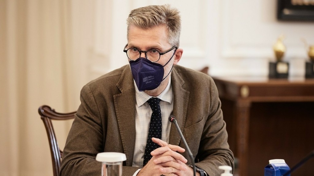 “Πόλεμος” ανακοινώσεων Σκέρτσου – ΣΥΡΙΖΑ για τη μελέτη Τσιόδρα