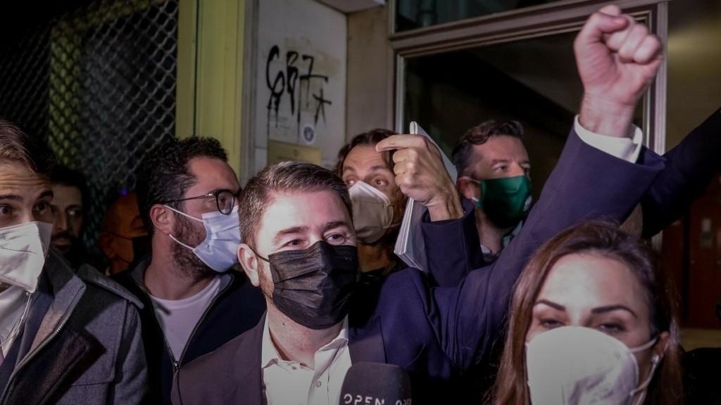Η πρώτη δήλωση Ανδρουλάκη μετά την επικράτηση στις εκλογές του ΚΙΝΑΛ – “Το ΠΑΣΟΚ απόψε επιστρέφει” (vid)
