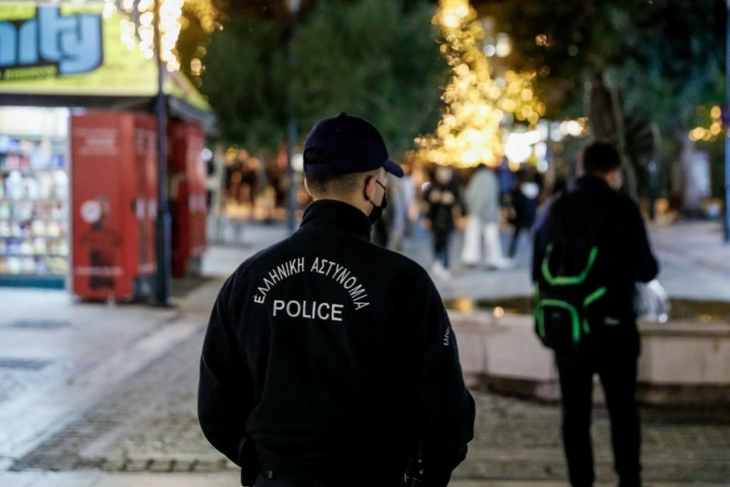 Ποινική δίωξη σε βάρος των δύο 28χρονων που παρενόχλησαν σεξουαλικά ανήλικες κοπέλες στην Ερμού
