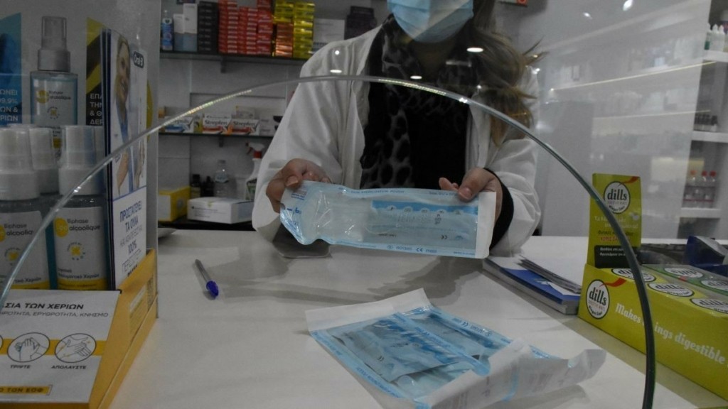 Φαρμακείο δήλωσε 2.198 rapid test που δεν πήρε ποτέ – “Λαβράκια” έβγαλε έλεγχος της ΑΑΔΕ