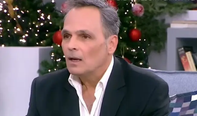 Ο Σταμάτης Γαρδέλης για την επιστροφή στη “Φάρμα”, την “ηλεκτρομαγνητική κυματοσυνάθροιση” και την κότα που άφησε πίσω (vid)