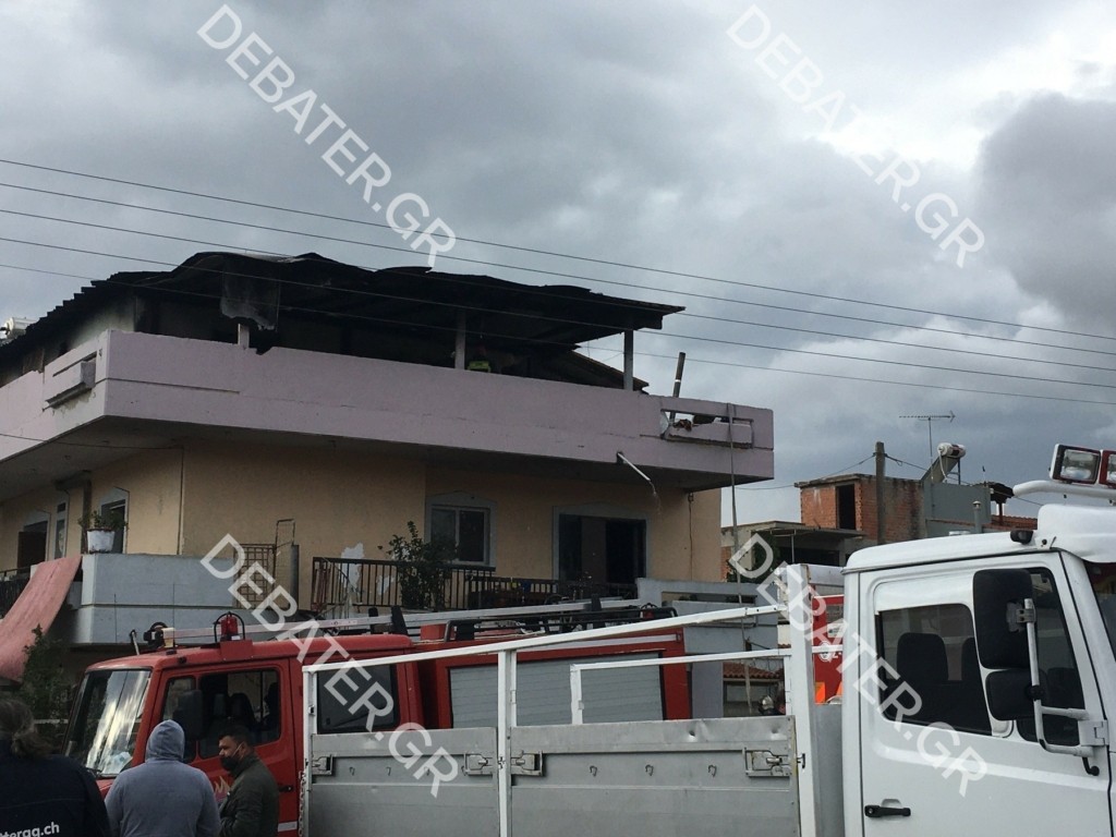 Θρήνος στο Καματερό από τον θάνατο δυο παιδιών λόγω φωτιάς – Από ξυλόσομπα μάλλον προκλήθηκε η πυρκαγιά (vids)