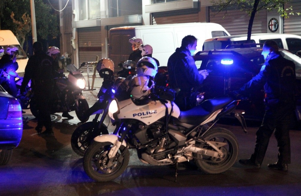 Πώς έγινε η “τρελή” καταδίωξη στην Εθνική Οδό – Προσπάθησαν να εμβολίσουν τα περιπολικά της ΕΛΑΣ
