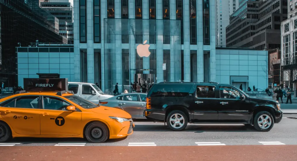 Η Apple έβαλε “λουκέτο” σε όλα τα καταστήματα στη Νέα Υόρκη λόγω “Όμικρον”