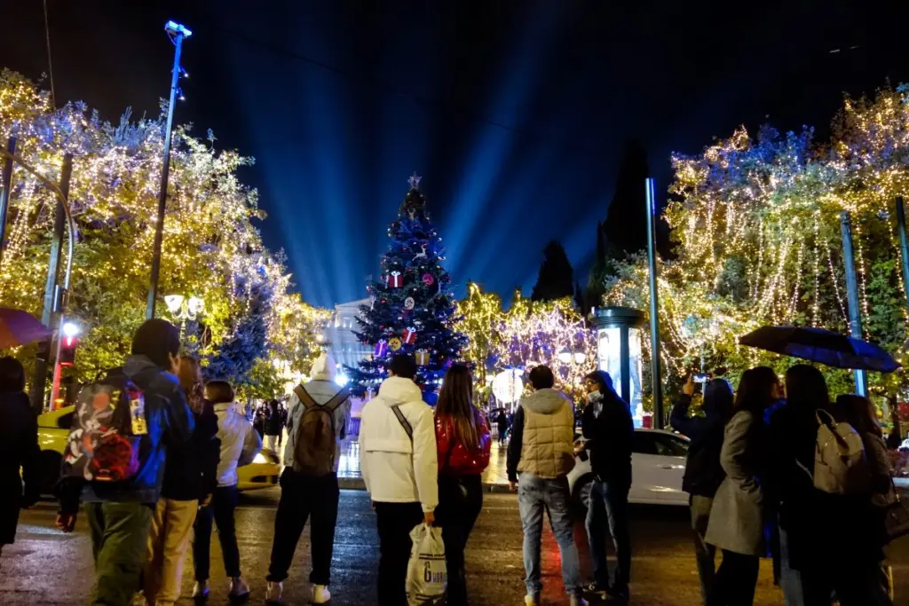 Τα νέα μέτρα μέσα από 3+1 ερωτήσεις και απαντήσεις – Η επιβολή προστίμου, οι εξαιρέσεις και η διαδικασία για τα δωρεάν self-test