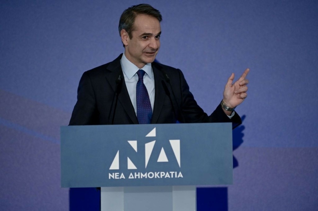 Το “κλείσιμο ματιού” του Μητσοτάκη στο ΚΙΝΑΛ και η επίθεση στον ΣΥΡΙΖΑ