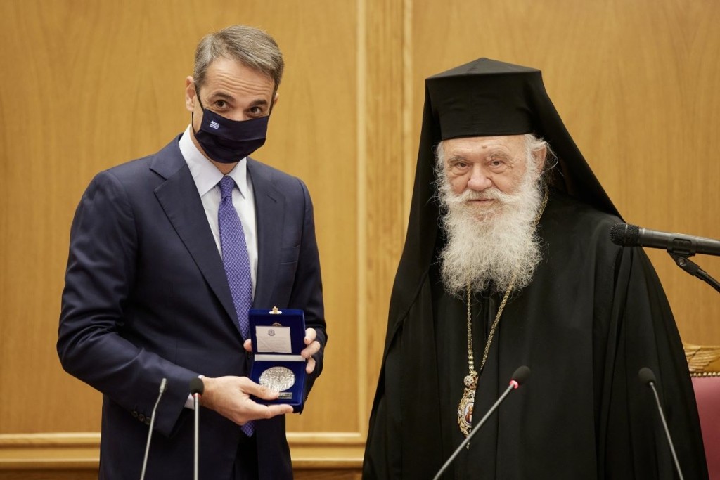 Κοινό μέτωπο κυβέρνησης και εκκλησίας για τον εμβολιασμό – Τι ειπώθηκε στη συνάντηση Μητσοτάκη-Ιερώνυμου