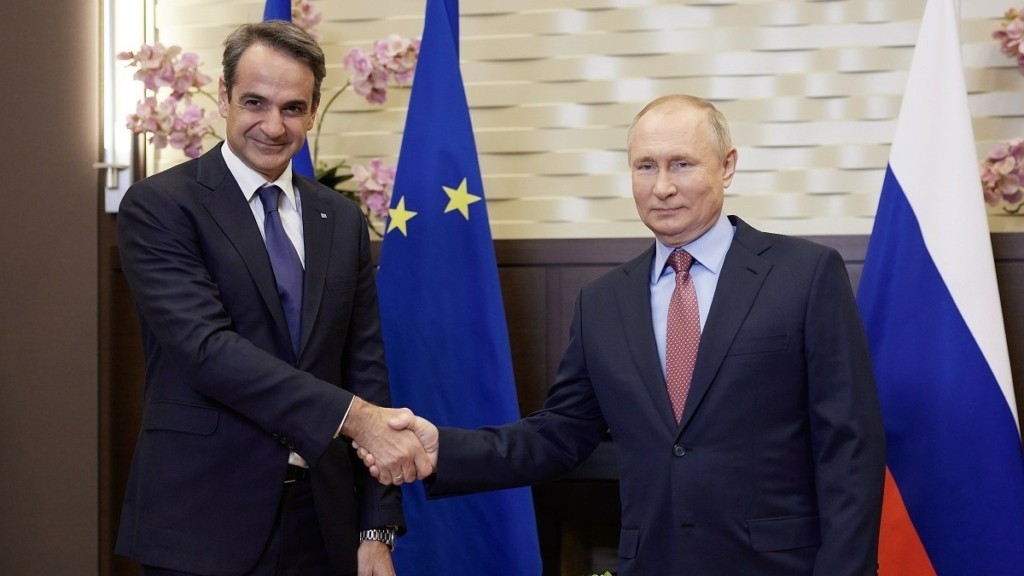 “Ενισχύονται οι σχέσεις της Ελλάδας με τη Ρωσία” – Μήνυμα Πούτιν: “Το ΝΑΤΟ να μείνει μακριά από την Ουκρανία” (vid)